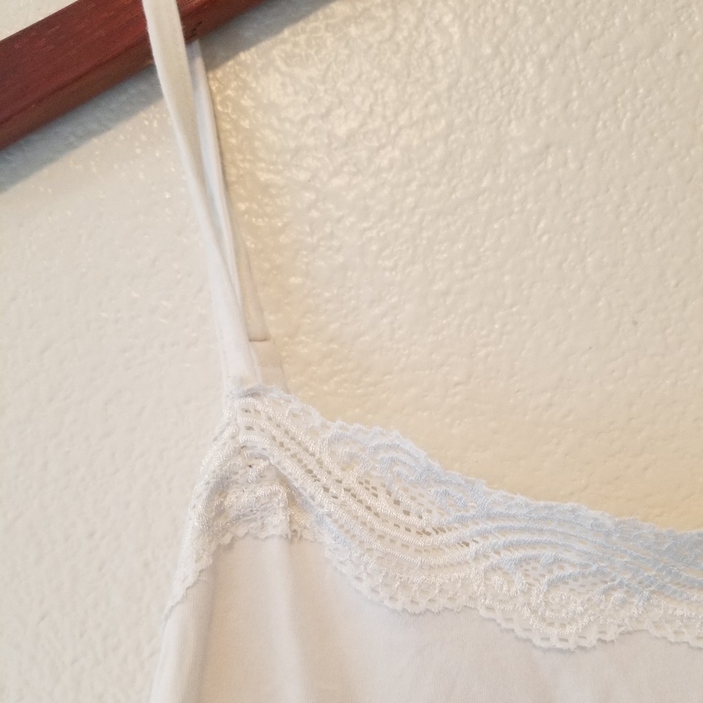 SOLD Ann Taylor white lace trim cami tank top M/L